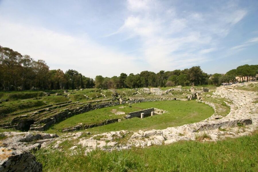 Syracuse: Neapolis and Greek Theater guided tour - Meeting points, timing, and how the walking usually feels