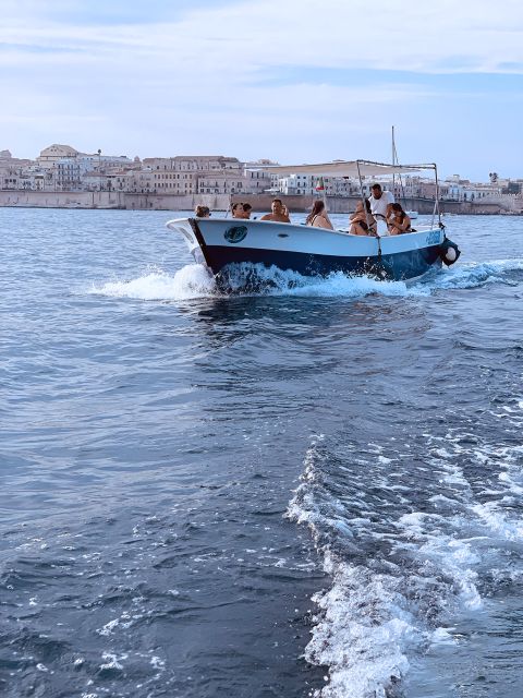 Syracuse: Ortigia and Sea Caves Excursion by Boat - Sailing to Arethusa Spring: A Coastal Start That Sets the Tone