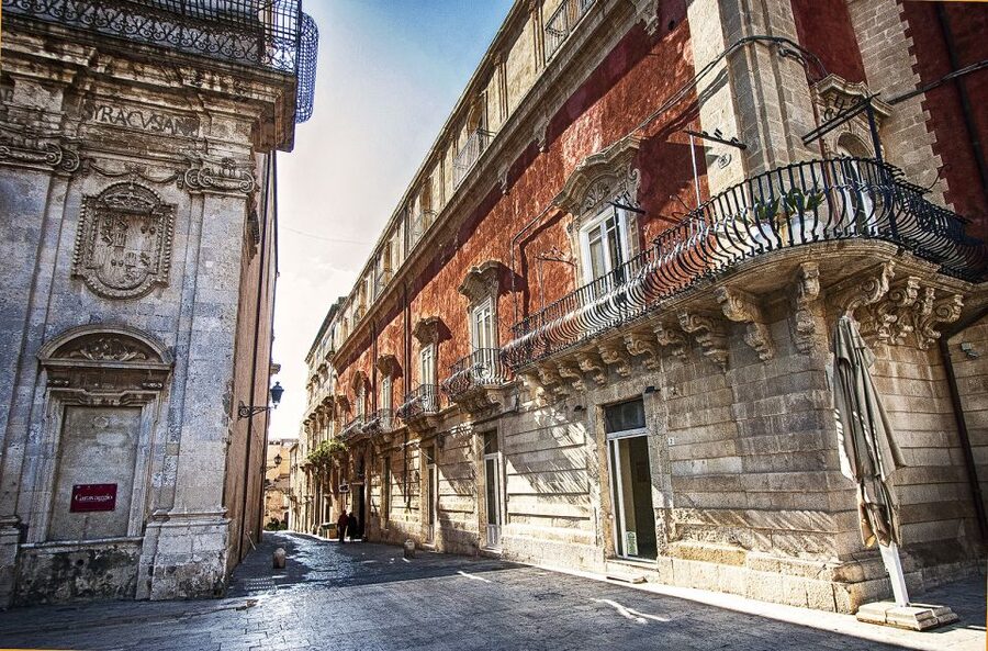 Syracuse: Ortigia Private Walking Tour - Price and Value: When $220.91 Makes Sense (and When It Does Not)