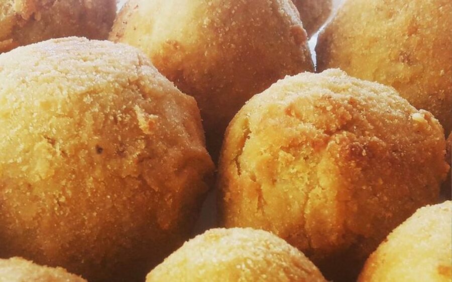 Taormina: Arancino Making Class with Drinks - Dietary Options: Gluten-Free, Lactose-Intolerant, Vegetarian, Vegan