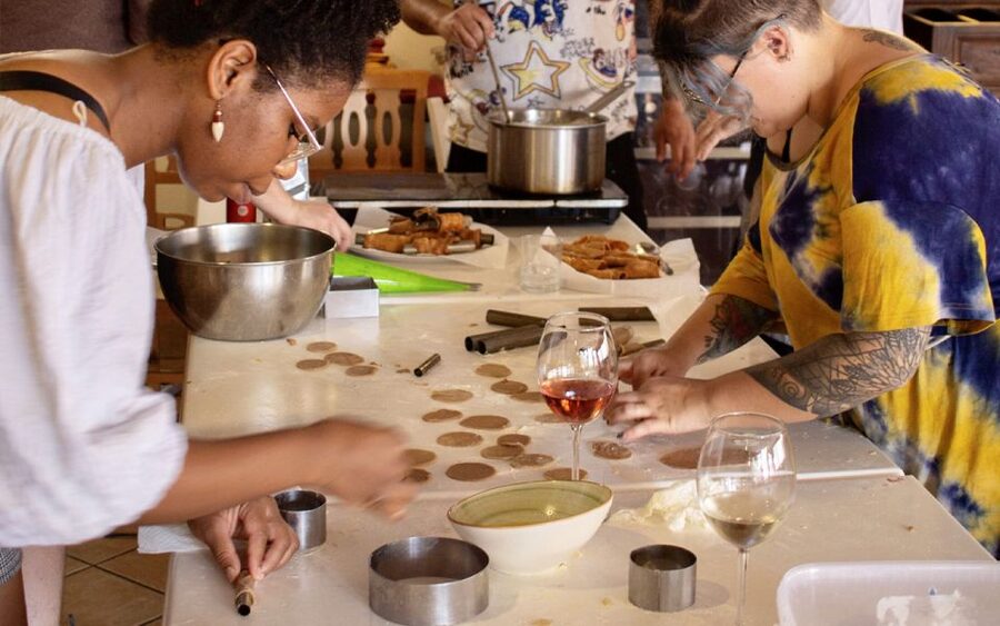 Taormina: Cannolo Cooking Class with Completion Certificate - Tasting your own cannoli, plus the bonus of taking more than you can eat