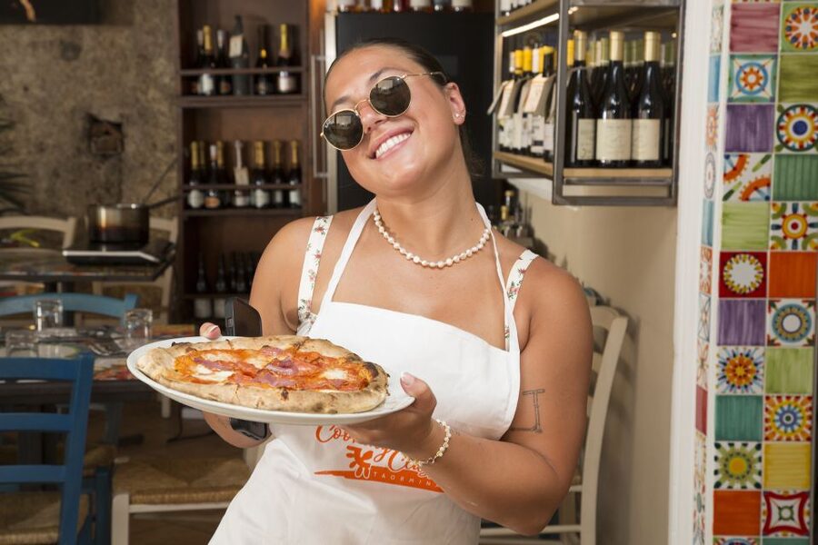 Taormina: Half-Day Pizza Making Class - The meal at the table: bruschetta, wine, and eating your own pizza