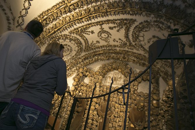 The Original Roman Crypts and Catacombs Tour with Transfers - Pacing, group size, and the reality of narrow tunnels