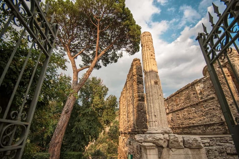 Tivoli: Villa Gregoriana Entrance Ticket - Entering the Park: Maps, Turns, and Staying in Your Own Flow