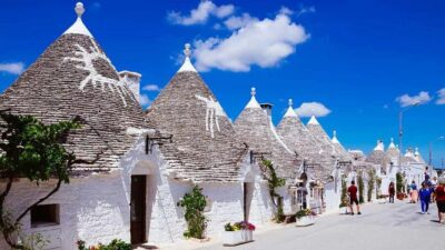 Tour di Alberobello e Matera in bus privato da Bari