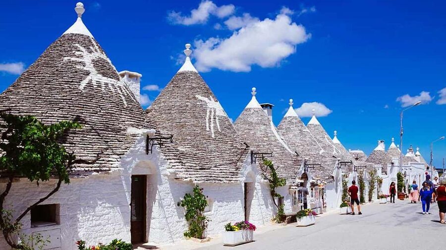 Tour di Alberobello e Matera in bus privato da Bari - Getting to the bus: meeting point and morning rhythm