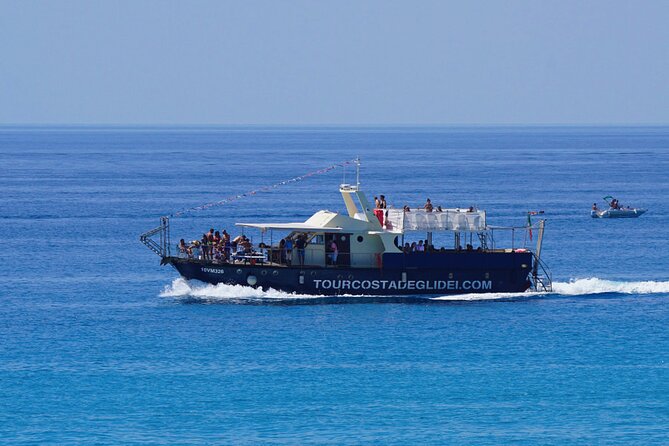 Tour of the Costa degli Dei by boat, 3 hours with aperitif included - Spiaggia di Riaci: snorkeling among rocks, with a local feel