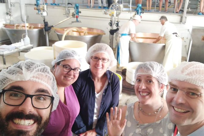 Tour Parmigiano Reggiano dairy and Parma ham - The Cheese Tasting: Comparing 12, 24, and 36 Months