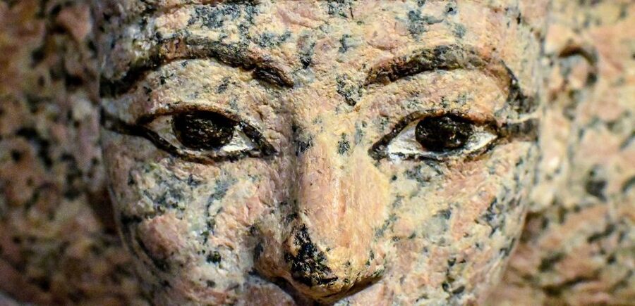 Turin: Guided Egyptian Museum Tour - Getting started at the right spot, on time