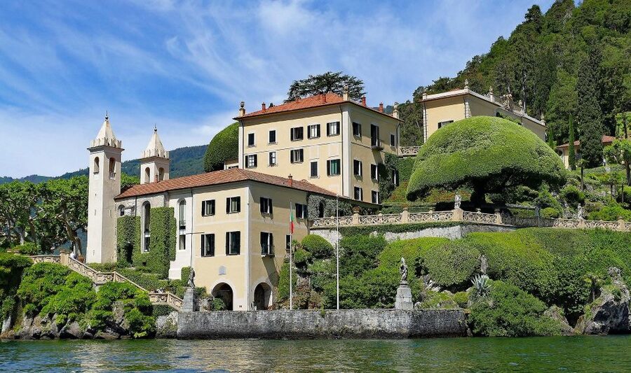 Varenna: Lake Como Premium Shared Cruise - Isola Comacina: the lake’s only island moment