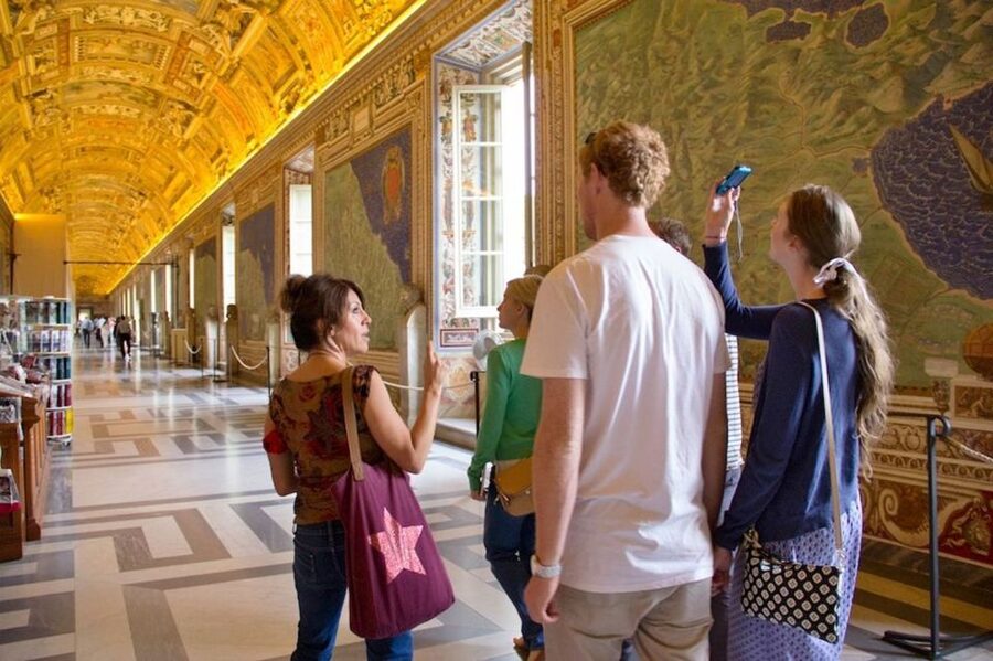 Vatican: Early Entry to Museums, Sistine Chapel & St Peter's - Gallery of Maps: A Short Stop That Makes the Whole Visit Make Sense