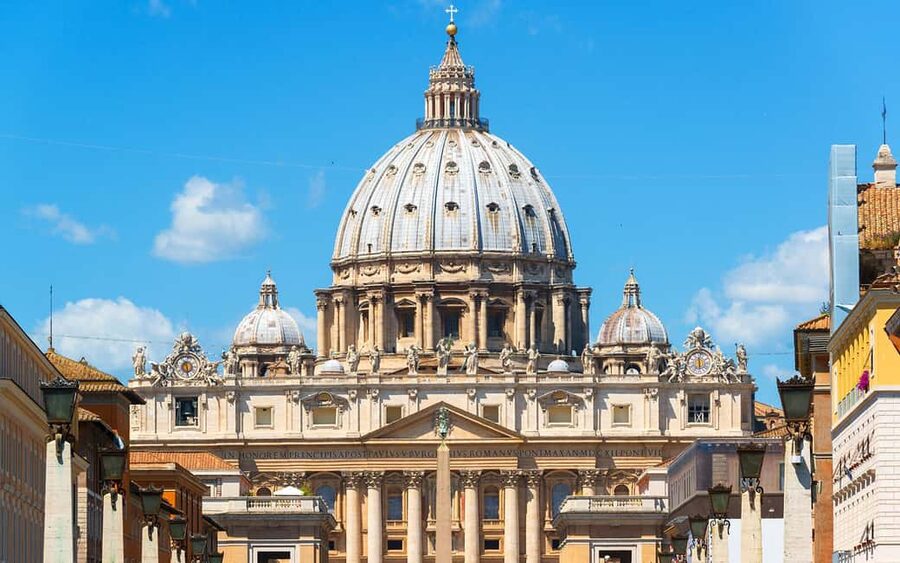 Vatican Museums, Sistine Chapel & St Peter's Basilica Tour - Headsets, Group Size, and Pace: How This Tour Handles Crowds