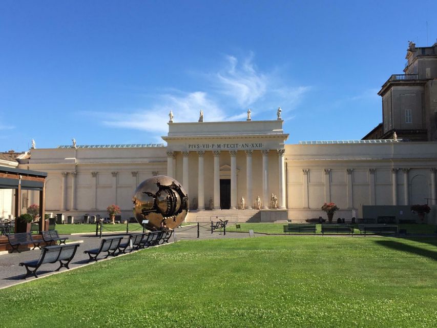 Vatican Museums, Sistine Chapel & St. Peter's Square Tour - Cortile del Belvedere: why courtyards matter here