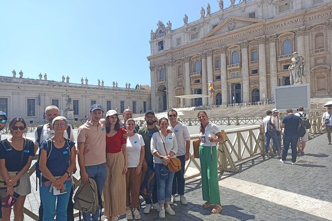 Vatican Museums, Sistine Chapel Tour and Basilica Access - Raphael Rooms: where you learn to spot style