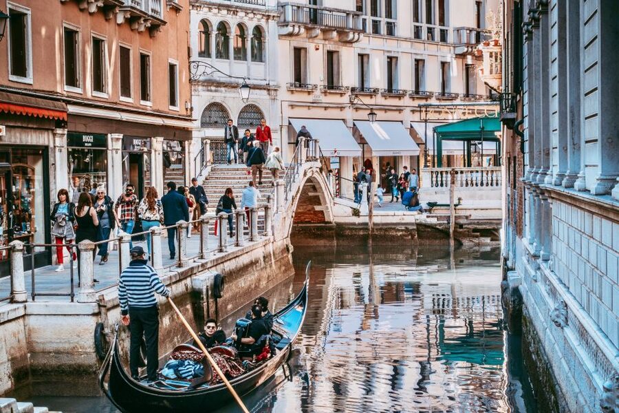 Venice: 30-Minute Gondola Ride on Grand Canal with Serenade - Price and Value: What $59.22 Buys You on the Water