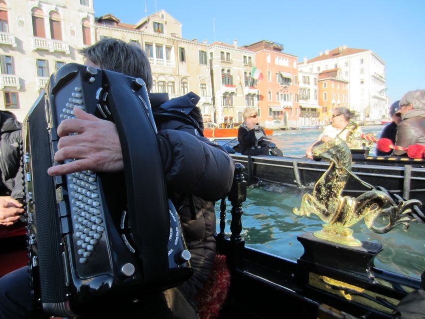 Venice: 30-Minute Gondola Ride on Grand Canal with Serenade - Common Friction Points, and How to Avoid Them