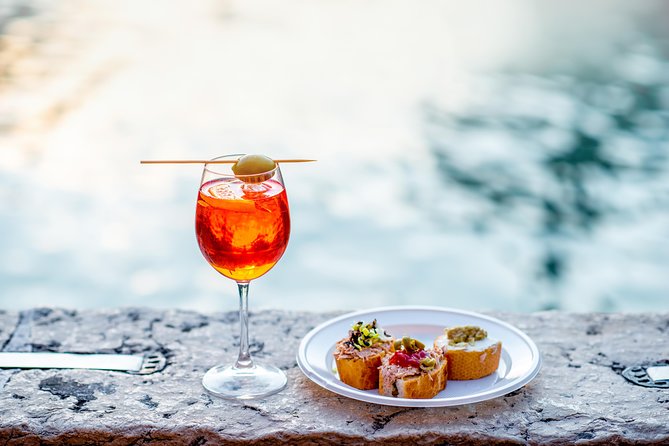 Venice Bacaro Food Tour: Eat and Drink like a Venetian - Meeting at Bartolomeo Colleoni and walking into Cannaregio