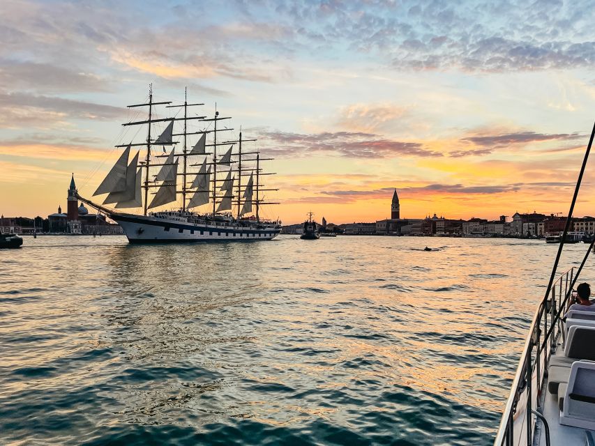 Venice: Catamaran Sunset Jazz Cruise with Aperitivo - Aperitivo on board: cicchetti and a free drink that hits the spot