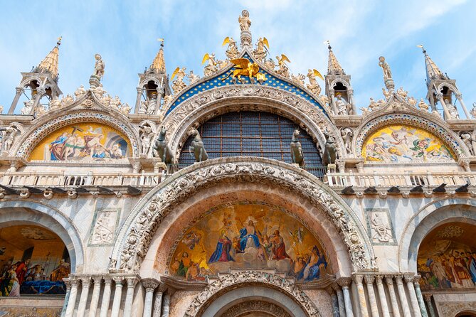 Venice: Doge's Palace and St. Mark's Basilica Guided Tour - Doge’s Palace: Tintoretto ceilings, Veronese paint, and Casanova’s prison