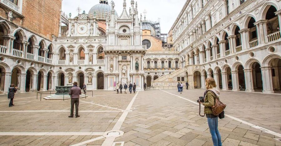 Venice: Doge's Palace Skip-the-Line Tour with Prisons - The halls of power: where Venice’s government felt theatrical