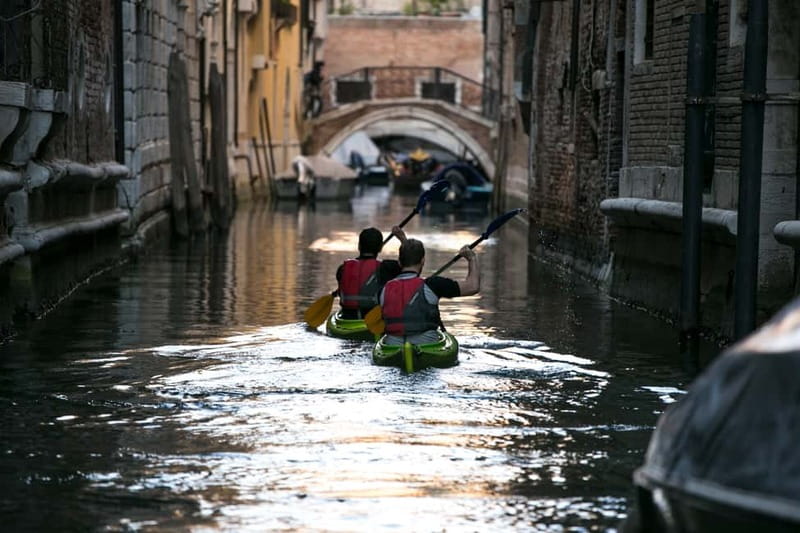 Venice: Guided Canal Kayak Tour at Day, Night, or Sunset - Key highlights to know before you paddle