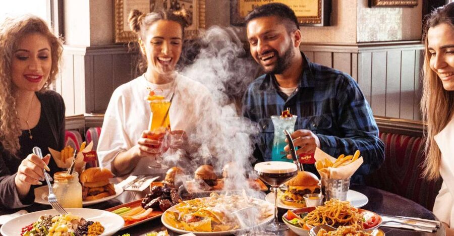 Venice: Hard Rock Cafe with Set Menu for Lunch or Dinner - Set Menu Choices: Gold (2-course) vs Diamond (3-course) for $36