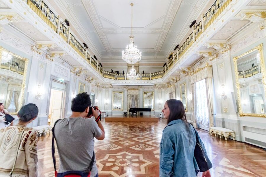 Venice: La Fenice Opera House Entry Ticket with Audio Guide - Cafés and the shop: how to stretch the experience