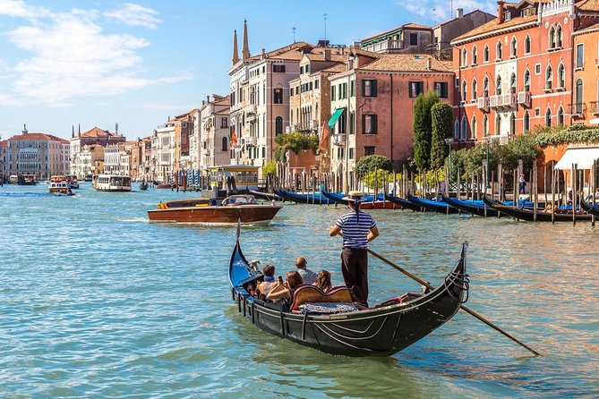 Venice Like a Local: Food, Wine & Spritz Tour with Traghetto Ride - Key things that make this tour work in Venice