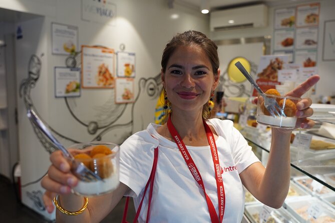 Venice Like a Local: Food, Wine & Spritz Tour with Traghetto Ride - Cannaregio into Rialto: how cicchetti turns into a map