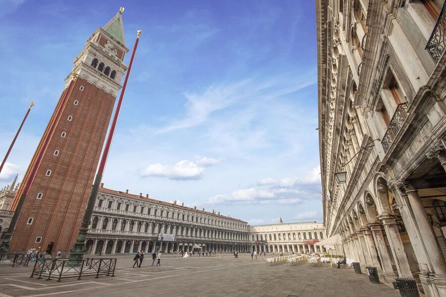 Venice: Morning Walking Tour - Teatro Malibran and Mercerie, where history meets everyday walking
