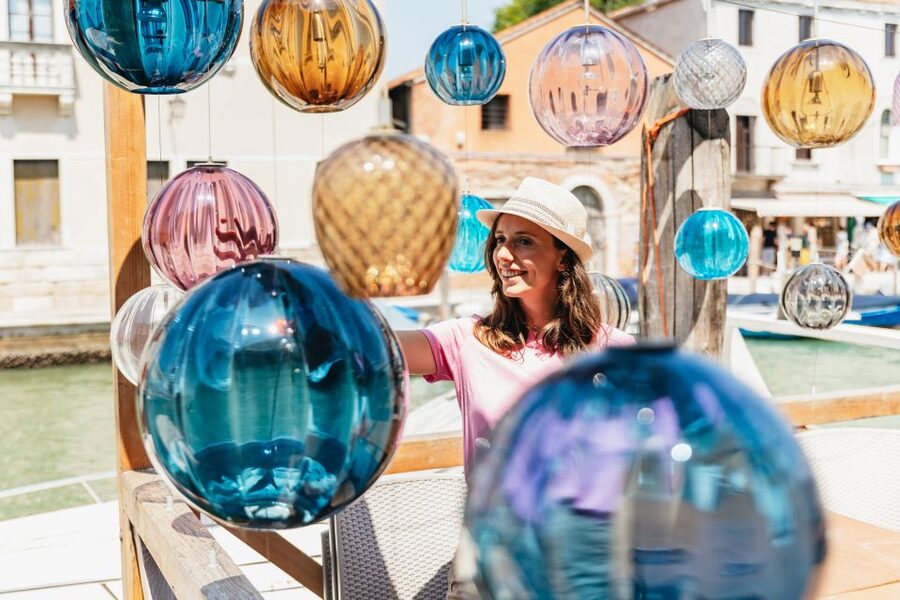 Venice: Murano and Burano Boat Tour with Glass Factory Visit - Where you start: Riva degli Schiavoni or Ferrovia meeting points
