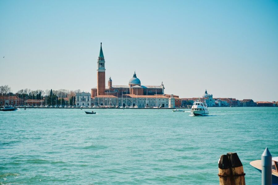 Venice: Murano & Burano Panoramic Boat Tour w/ Glassblowing - Meeting Point and Boarding: The Yellow Desk at Riva degli Schiavoni