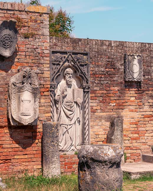 Venice: Murano, Burano, Torcello, and Glass Factory Tour - Torcello’s one-hour reset and the Basilica di Santa Maria Assunta
