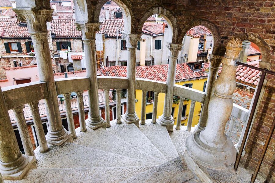 Venice: Palazzo Contarini del Bovolo Entrance Ticket - What you’ll do inside: from ticket entry to the arcade at the top