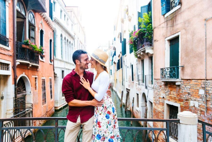 Venice: Photoshoot at Piazza San Marco and the Canals - The 48-hour photo delivery, and why the system feels modern
