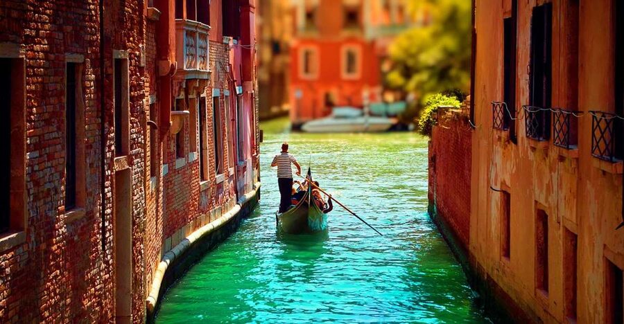 Venice: Private Gondola Cruise for up to 5 Passengers - What’s included, what isn’t, and why that’s not a deal-breaker