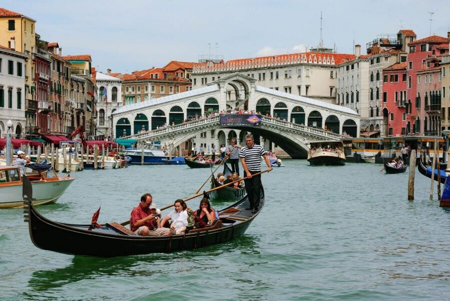 Venice: Private Gondola Cruise for up to 5 Passengers - Grand Canal highlights you can actually see, not just photograph