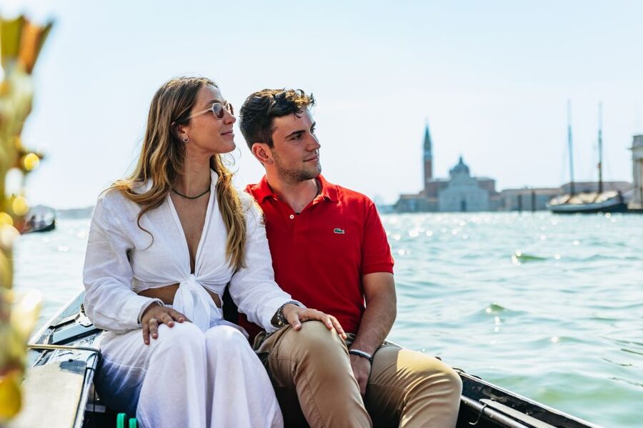 Venice: Private Gondola Ride along Grand Canal - Audio and commentary: how narration works on this self-guided plan