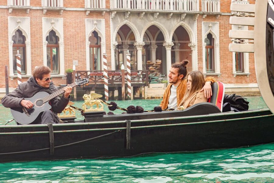 Venice: Shared Gondola Ride and Serenade - How the Group Works: Shared Gondola, Small Group Feel, and Canal Congestion Reality
