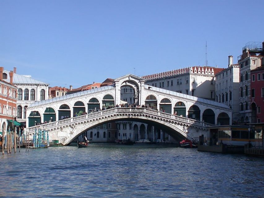 Venice: Sightseeing Tour with a Local expert - Why This 2-Hour Venice Walk Feels Like a Local Shortcut