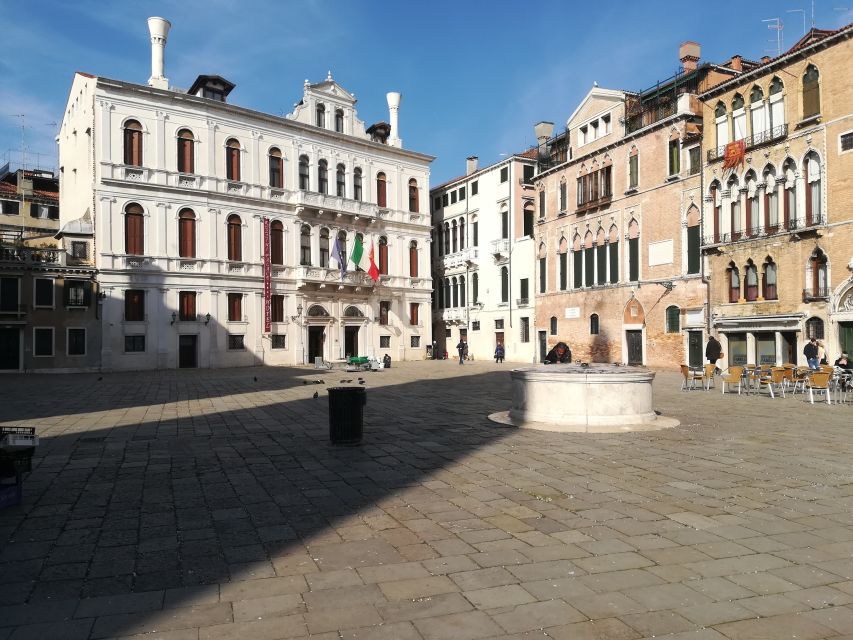 Venice: Sightseeing Tour with a Local expert - Meeting at Campiello dei Squelini, Near Ca’ Foscari