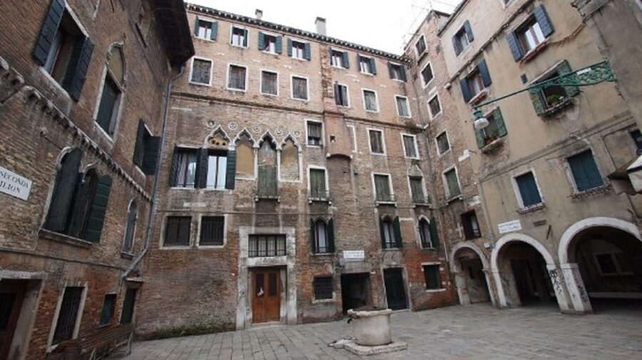 Venice: Sightseeing Tour with a Local expert - St Mark’s Square Finale, With St Mark’s Basilica and Doge’s Palace