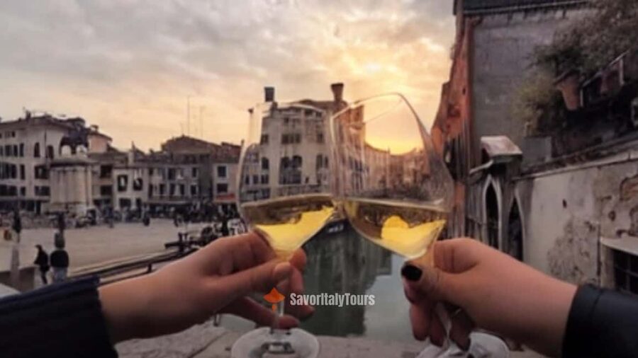 Venice: Sunset Walking Tour with Food and Wine Tastings - Key Points to Know Before You Go