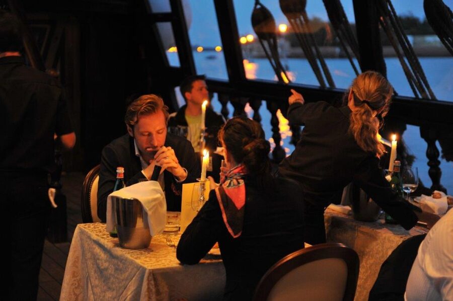 Venice: Venetian Lagoon Tour and Galleon Dinner - A Candlelit Galleon Dinner on the Lagoon