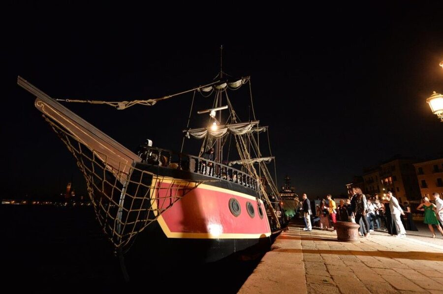 Venice: Venetian Lagoon Tour and Galleon Dinner - Value at $124.61 Per Person: What You’re Actually Paying For