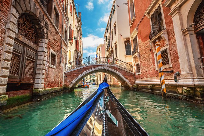 Venice Walking Tour and Gondola Ride - The walking portion: Scala del Bovolo and La Fenice from street level