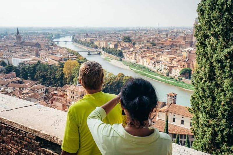 Verona: Classic and Hidden Gems Bike Tour - Romeo and Juliet Stop at Capuleti House Yard