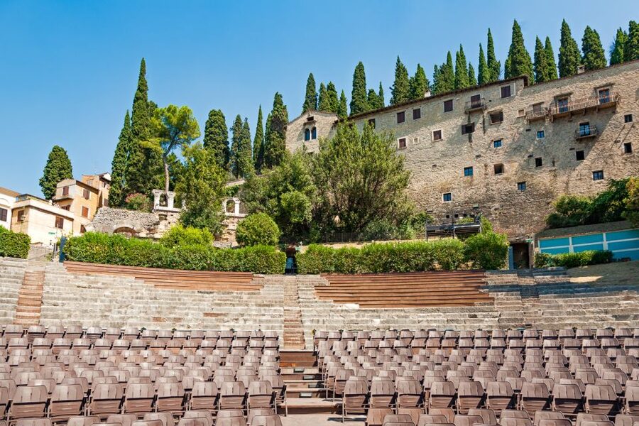 Verona: Hop-on Hop-off Tour 24 or 48-Hour Ticket - Audio Commentary and Headphones, What You Actually Get
