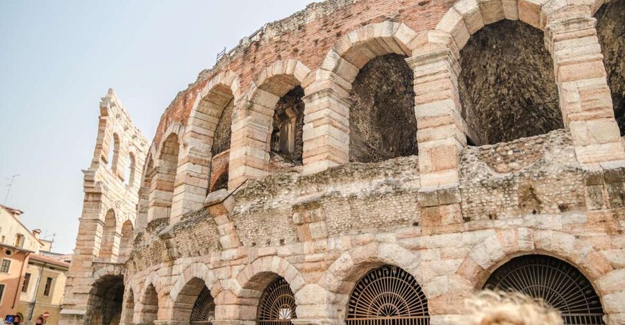 Verona: Priority Access Arena Guided Tour - What a licensed guide adds inside the amphitheater