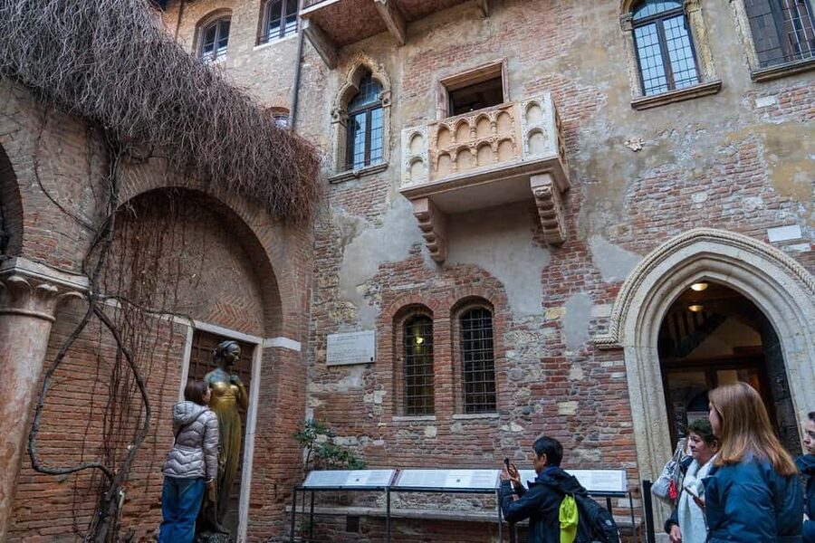 Verona: Small Group Guided Walking Tour with Arena Tickets - Key highlights you should care about